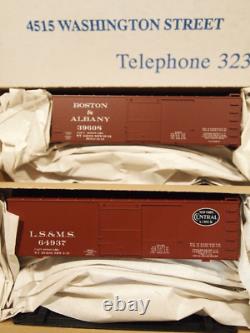 ACCURAIL H. O. 36fT. DBL. SHETH BOX CARSNEW YORK CENTRAL OWNED LINES 10-DIFERANT