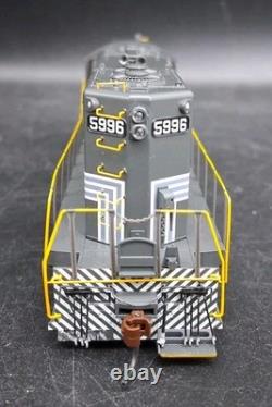 Athearn Genesis G62628 New York Central GP9 5996 HO Gauge Locomotive LN/In Box