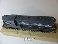 Athearn Genesis HO New York Central grey-scheme GP9 #5996, DCC with sound witho DB