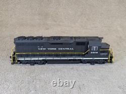 Atlas Master 8928 GP-40 Locomotive New York Central #3014 DC DCC HO