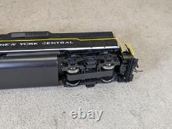 Atlas Master 8928 GP-40 Locomotive New York Central #3014 DC DCC HO