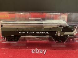 Bachmann 64302 HO New York Central F7A Diesel Locomotive withDCC/Box