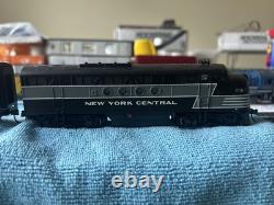 Bachmann New York Central HO FT A & FB2 Diesel locomotives with DCC Sound on B