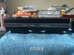 Bachmann New York Central HO FT A & FB2 Diesel locomotives with DCC Sound on B