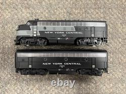 + Broadway Paragon HO 4846 New York Central F7 A & B Diesel Locomotive Set DCC