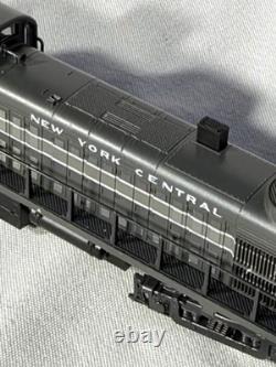 Classic KATO New York Central RR RS-2 Locomotive # 8213 N Gauge