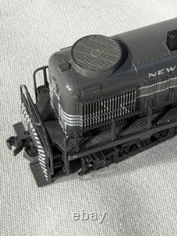 Classic KATO New York Central RR RS-2 Locomotive # 8213 N Gauge