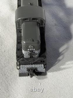 Classic KATO New York Central RR RS-2 Locomotive # 8213 N Gauge