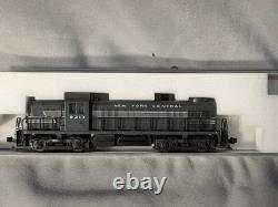 Classic KATO New York Central RR RS-2 Locomotive # 8213 N Gauge