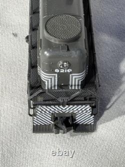 Classic KATO New York Central RR RS-2 Locomotive #8219 N Gauge