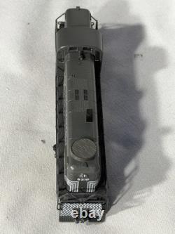 Classic KATO New York Central RR RS-2 Locomotive #8219 N Gauge