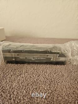 Genesis G22000 New York Central F3-a Phase 2 #3503 Smart