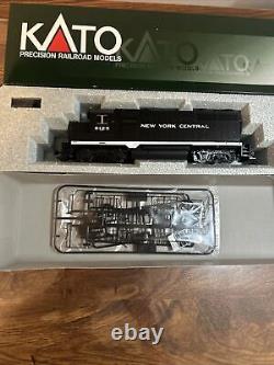 HO KATO NYC New York Central EMD GP35 Ph. 1a Diesel #6125 New in Box 37-3023