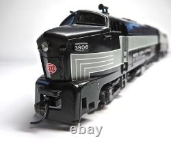 HO KATO New York Central RF-16 Shark Nose Lightning Stripe Diesels DCC & Sound