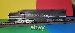 HO Scale Athearn 3303 New York Central PA Diesel #4211 & PB Diesel #4303