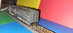 HO Scale Athearn 3303 New York Central PA Diesel #4211 & PB Diesel #4303