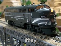 HO Scale MRC Platinum Series F7A Diesel Locomotive NYC New York Central QUALTY