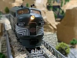 HO Scale MRC Platinum Series F7A Diesel Locomotive NYC New York Central QUALTY