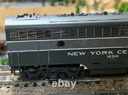 HO Scale MRC Platinum Series F7A Diesel Locomotive NYC New York Central QUALTY