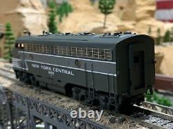 HO Scale MRC Platinum Series F7A Diesel Locomotive NYC New York Central QUALTY