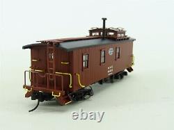 HO Scale Trix 24909 NYC New York Central Offset Cupola Wood Caboose #19453