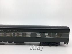 HO Walthers 932-9316 New York Central 20th Century Limited 68 Seat Diner Car NYC