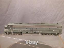 Ho Scale Custom Weathered Proto 2000 New York Central E8/9 #4076 Locomotive