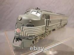 Ho Scale Custom Weathered Proto 2000 New York Central E8/9 #4076 Locomotive