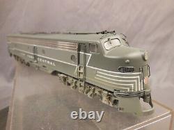 Ho Scale Custom Weathered Proto 2000 New York Central E8/9 #4076 Locomotive