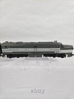 Ho Scale New York Central Diesel Locomotive Pa1 Tested