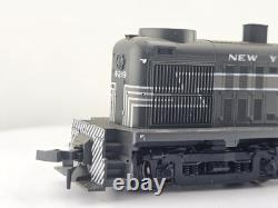 Kato HO Scale 37-2402 Alco RS-2 New York Central 8219 Diesel Locomotive