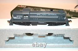 Kato RS-2 RSC-2 New York Central 37-2401 HO Gauge #8213 New in Box