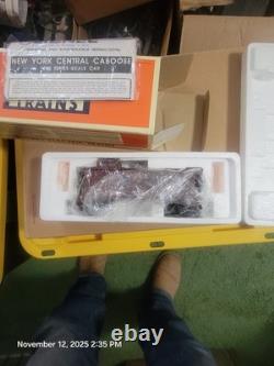LIONEL 6-51701 NYC NEW YORK CENTRAL SEMI-SCALE DIE-CAST CABOOSE WithLIGHTS MINT