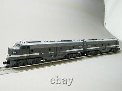 LIONEL NYC LEGACY E8AA DIESEL LOCOMOTIVE ENGINE SET O GAUGE freight 2033360 NEW