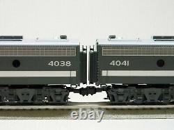 LIONEL NYC LEGACY E8AA DIESEL LOCOMOTIVE ENGINE SET O GAUGE freight 2033360 NEW