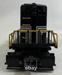Lionel 6-11864 O Gauge New York Central GP-9 Diesel Engine #2028 (Custom)/Box