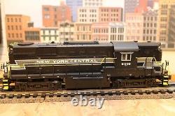 Lionel 6-18598 O Scale New York Central RS-11 Diesel Locomotive withTMCC #8010