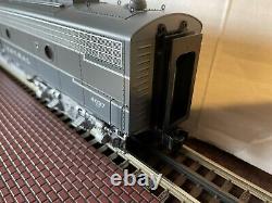 Lionel Legacy New York Central E8 AA Set (6-84088)