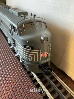Lionel Legacy New York Central E8 AA Set (6-84088)