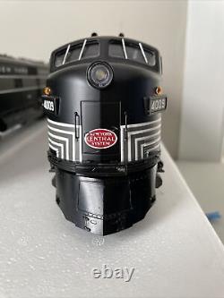 Lionel O Gauge New York Central Tmcc E7 Diesel A-a (pwr A #4008, Dmy A #4009)