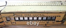 MARX TRAIN STREAMLINE MERCURY LOCOMOTIVE and 3 NEW YORK CENTRAL CARS NO REMOTE
