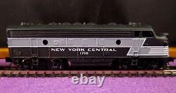 MICRO TRAINS Z GAUGE NEW YORK CENTRAL F 7 LOCOMOTIVE RD # 1710 ITEM No. 14003-2