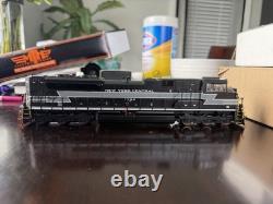MTH HO SD70ACe Diesel Locomotive New York Central #1066 LokSound V DCC & Sound