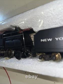 Mantua 322-22 New York Central Camelback 1608 locomotive wi/ operating headlight