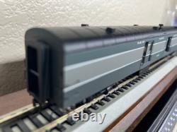 NEW YORK CENTRAL BAGGAGE / EXPRESS HIGHLY DETAILED withINTERIOR LEDs HO Scale