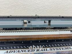 NEW YORK CENTRAL BAGGAGE / EXPRESS HIGHLY DETAILED withINTERIOR LEDs HO Scale