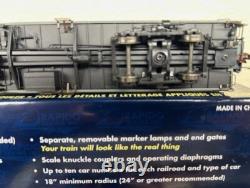 NEW YORK CENTRAL BAGGAGE / EXPRESS HIGHLY DETAILED withINTERIOR LEDs HO Scale