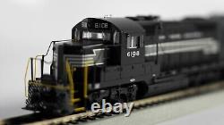 NEW YORK CENTRAL GP20 (DCC) and CONRAIL N7A Caboose (lighted)