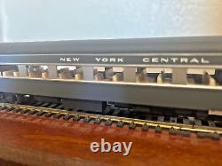 NEW YORK CENTRAL GRAY PULLMAN 64 seat COACH- HO Scale -withINTERIOR NEW RTR OOP
