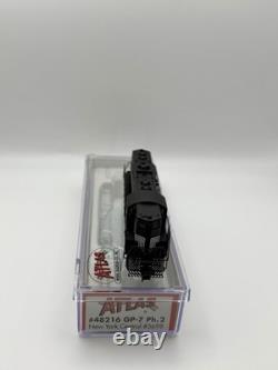 NIB N ATLAS 48216 EMD GP-7 Ph 2 Locomotive New York Central NYC #5698 Lightning